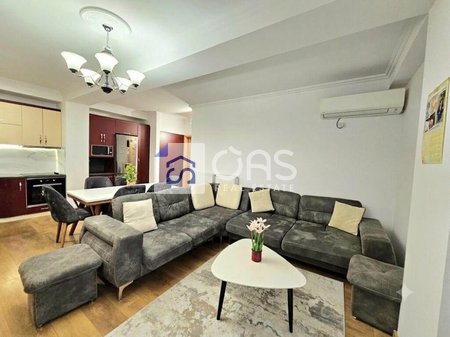 For rent 2+1+garage apartment     botanical garden