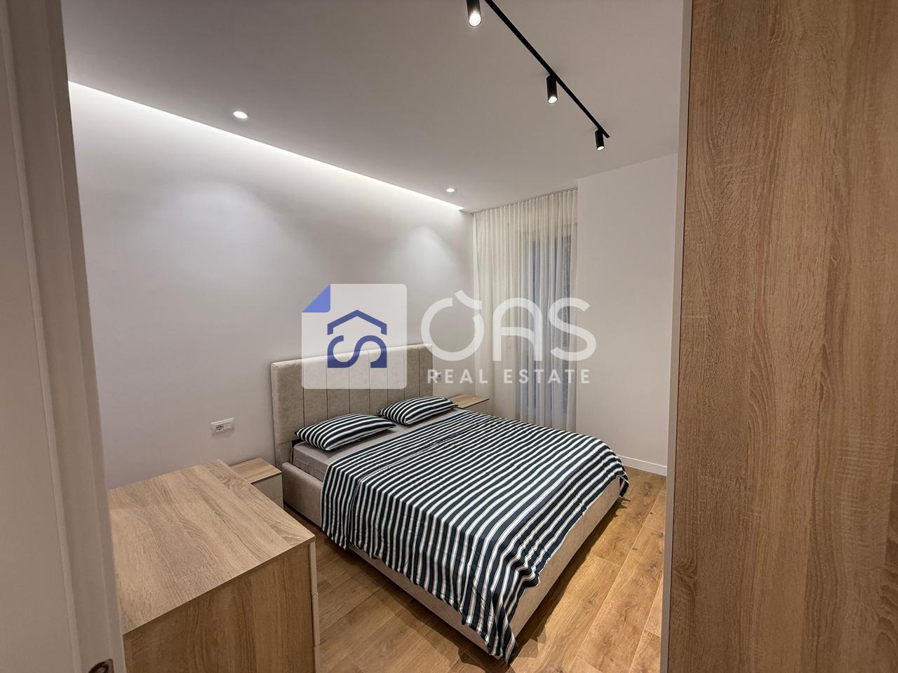 Jepet me qera apartament 1+1+ post parkimi tek Univers City.