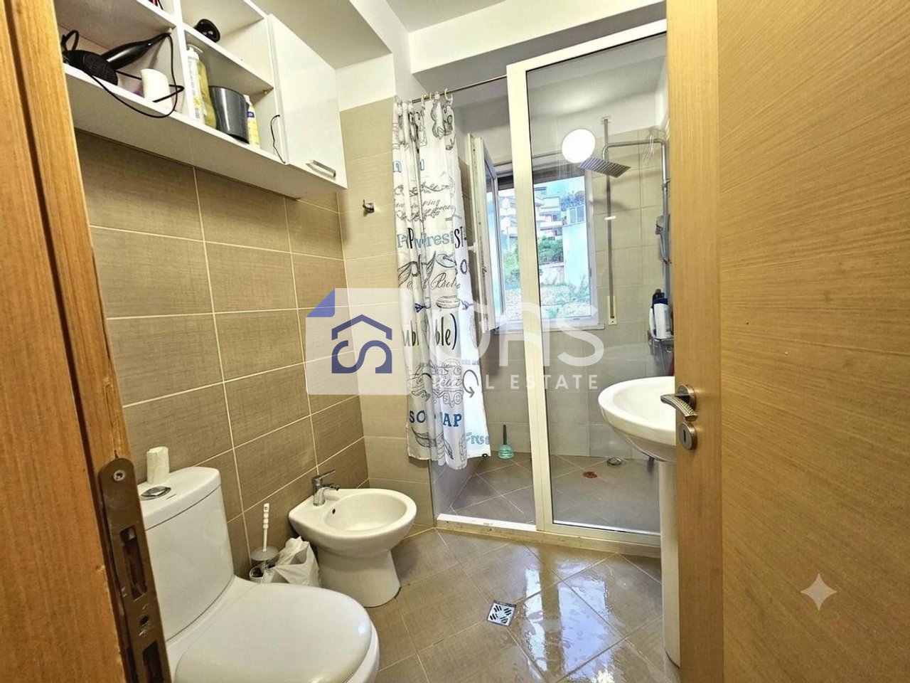 For rent 2+1+garage apartment     botanical garden