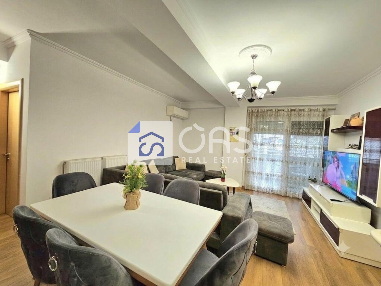 For rent 2+1+garage apartment     botanical garden
