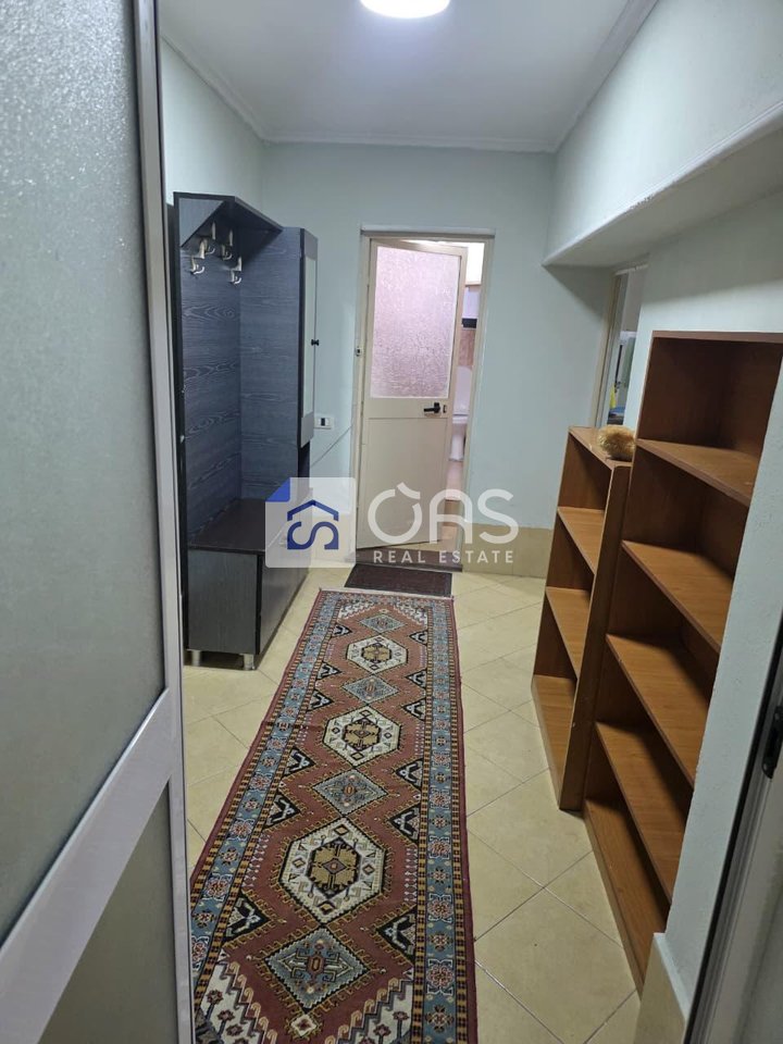 Jepet apartament me qera 1+1 Myslym Shyri