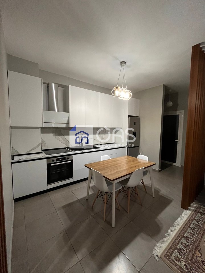 Jepet me qera  apartamenti 1+1  casa italia