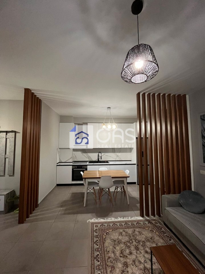 Jepet me qera  apartamenti 1+1  casa italia