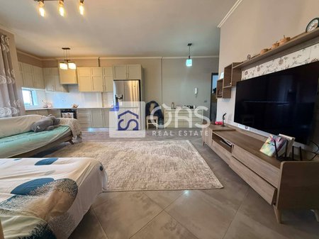 Shitet apartament 2+1 rruga dibres