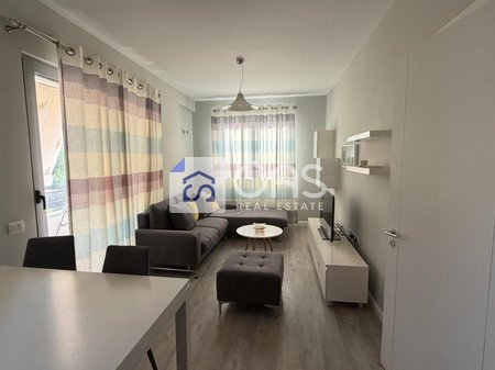 Jepet apartament me qera 2+1 te Liqeni i Thate