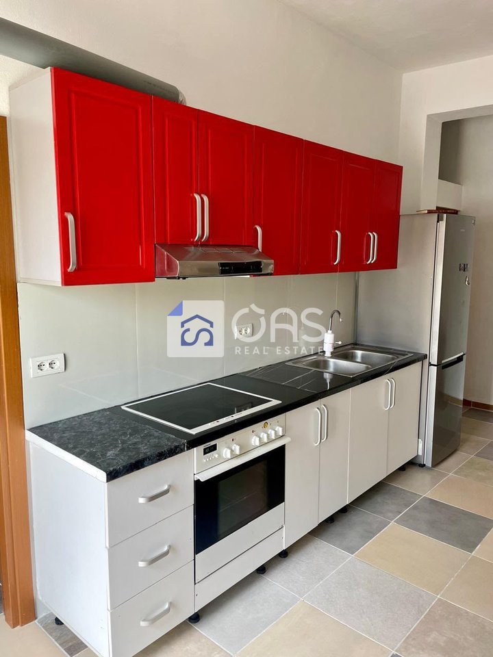 Apartment 2+1 with parking for rent    5 May