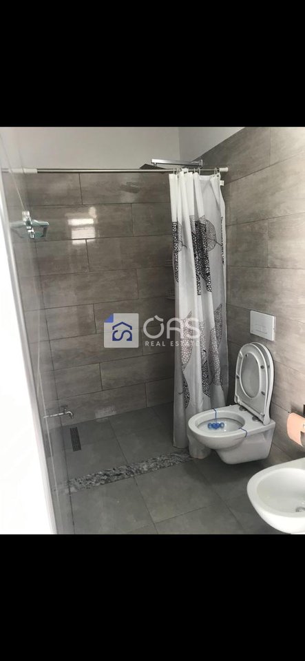 Jepet apartament me qera 1+1 ne Ali Dem