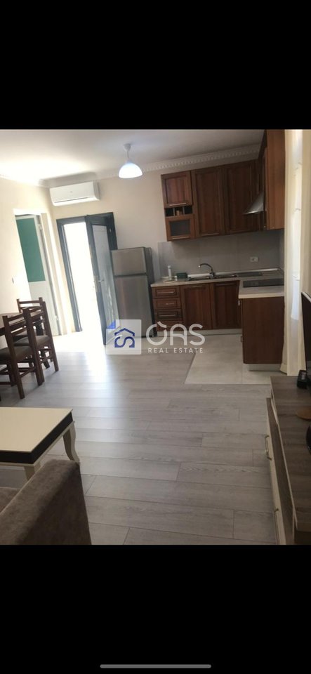 Jepet apartament me qera 1+1 ne Ali Dem