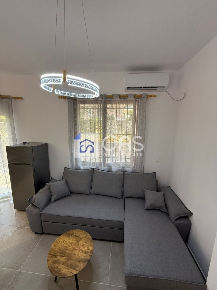 Jepet me qera apartamenti 1+1  selit