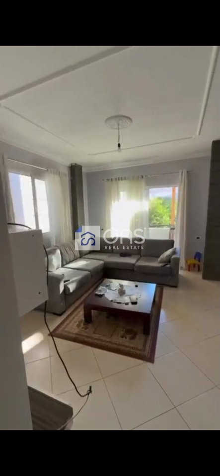 Jepet apartament me qera 3+1 ne Selite