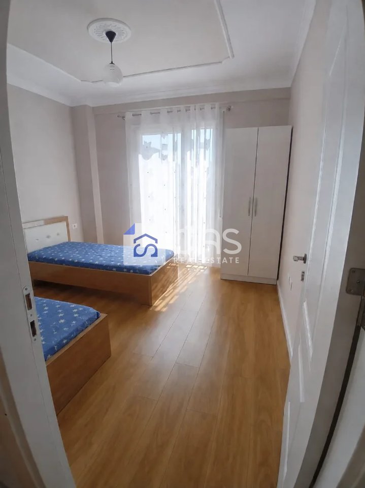 Jepet apartament me qera 2+1 Ne Kamez