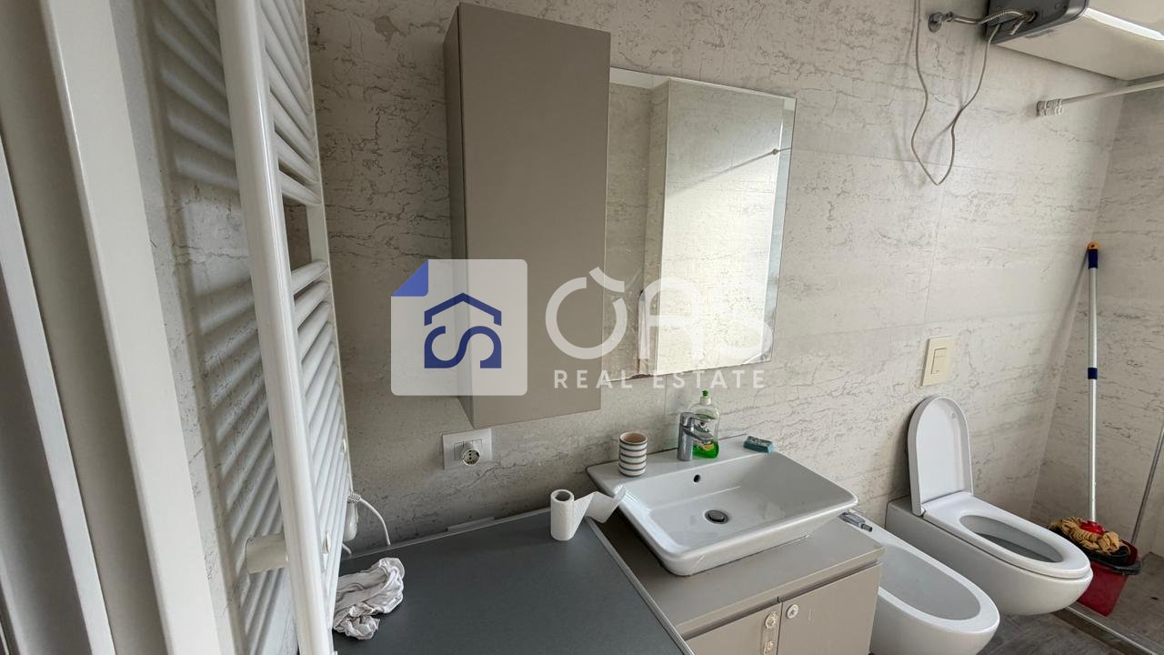 Jepet apartament me qera 2+1 te Liqeni i Thate