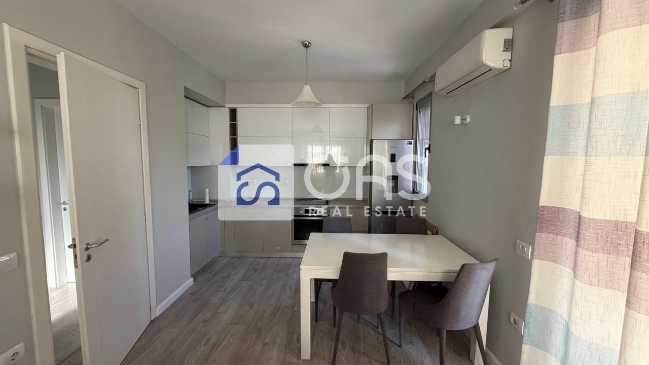 Jepet apartament me qera 2+1 te Liqeni i Thate