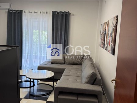 Jepet apartament me qera 1+1 ne Porcelan