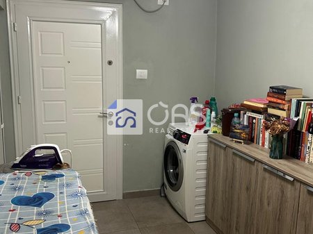 Jepet me qera apartamenti 2+1+2 rruga mine peza