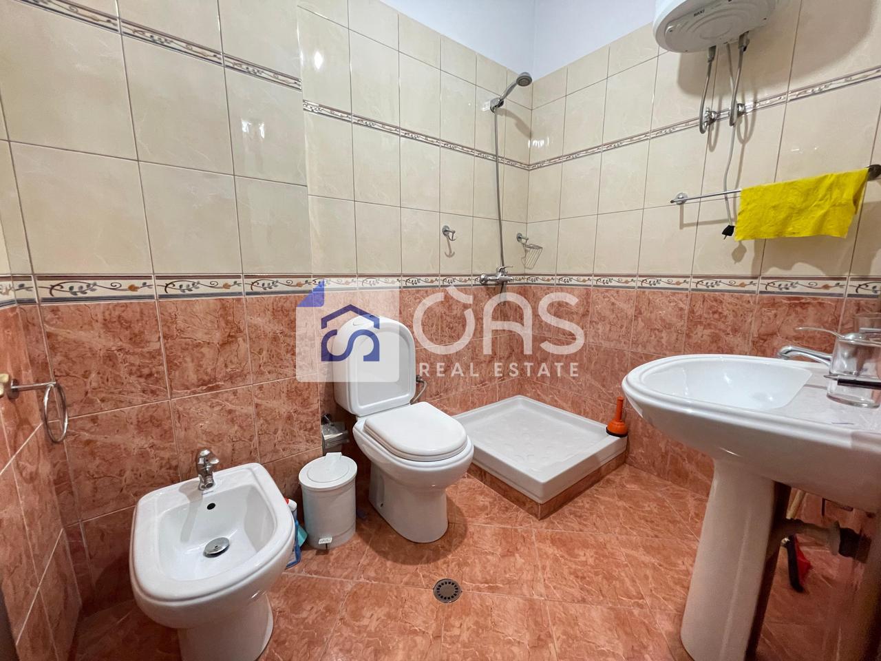 Jepet me qera apartamenti 2+1+2 kopshti zologjik