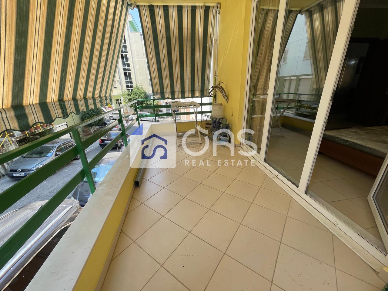 Jepet me qera apartamenti 2+1+2 kopshti zologjik