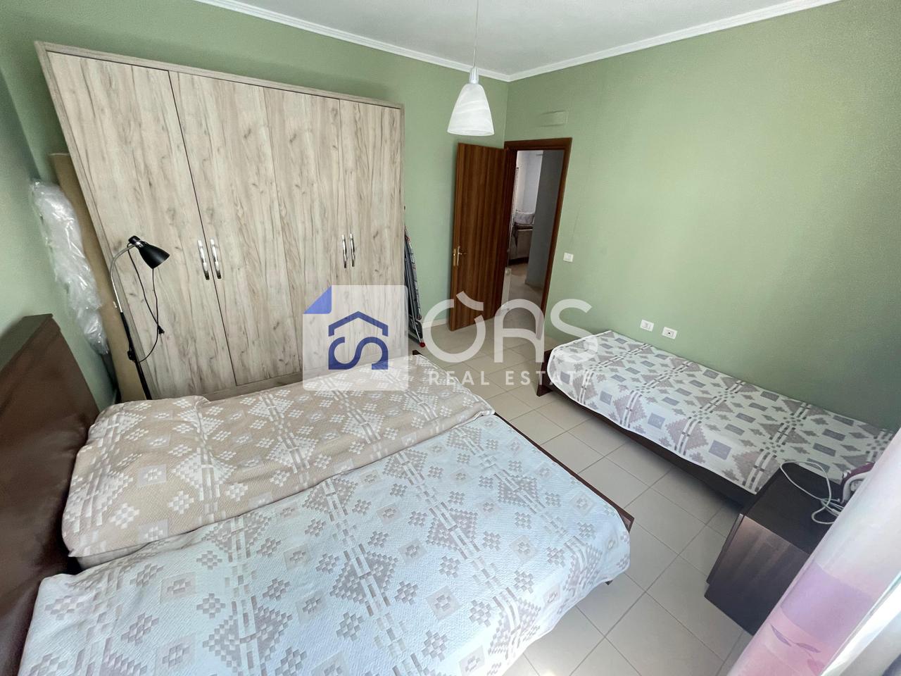 Jepet me qera apartamenti 2+1+2 kopshti zologjik