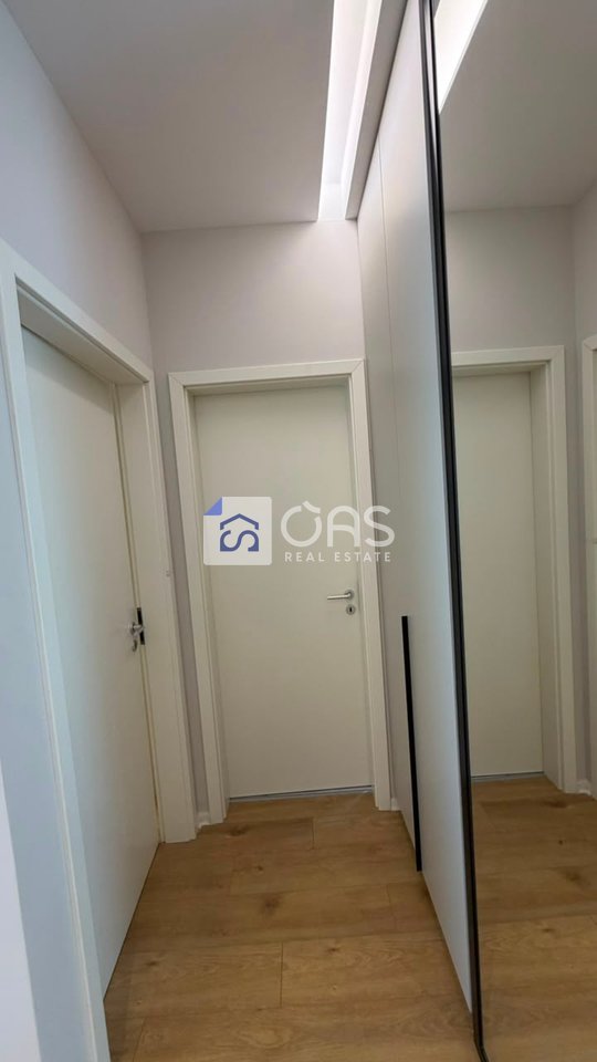 Affittasi appartamento 1+1 a Siri Kodra (Palazzo Kontakt)

