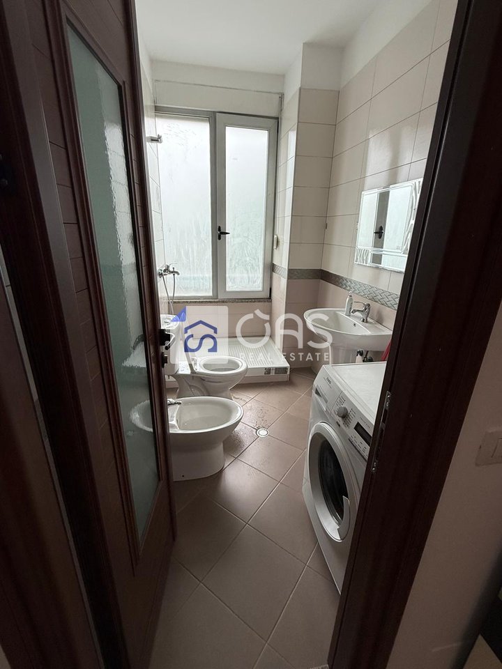 Jepet apartament me qera 1+1 ne Porcelan