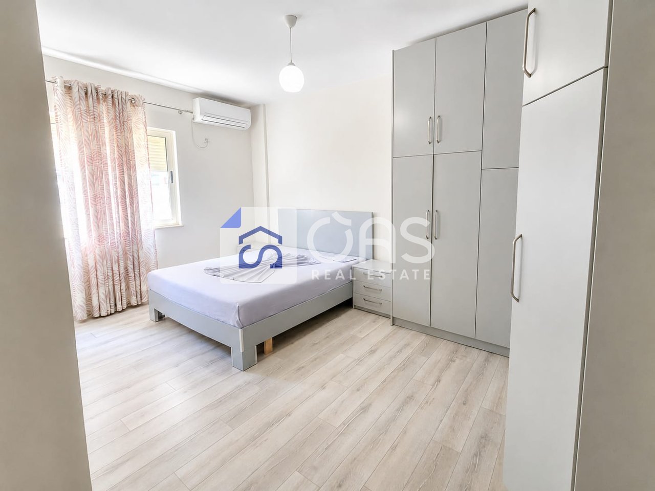 Jepet me qera apartamenti 2+1+2 kopshti zologjik