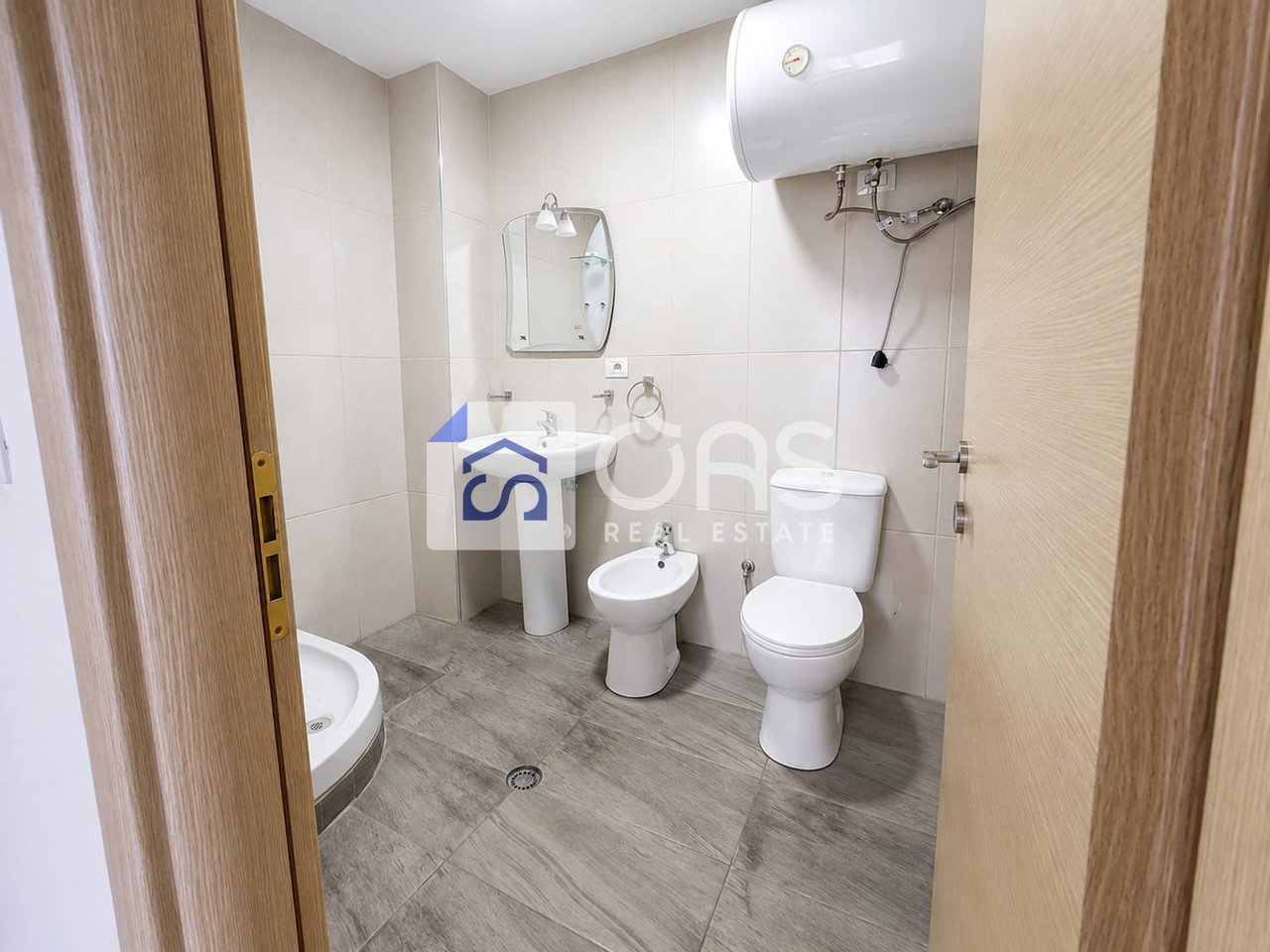 Jepet me qera apartamenti 2+1+2 kopshti zologjik