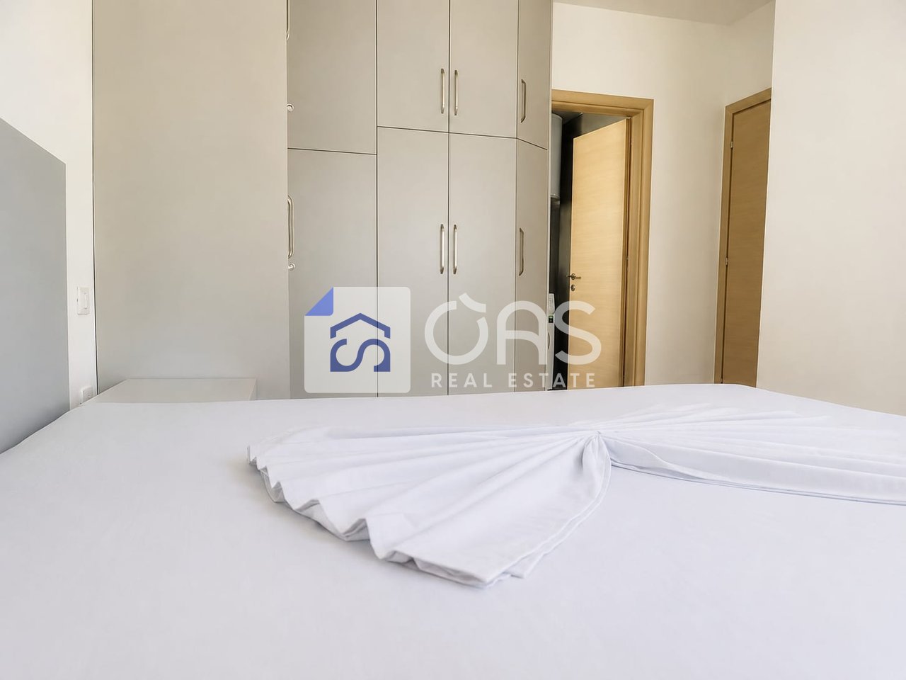 Jepet me qera apartamenti 2+1+2 kopshti zologjik
