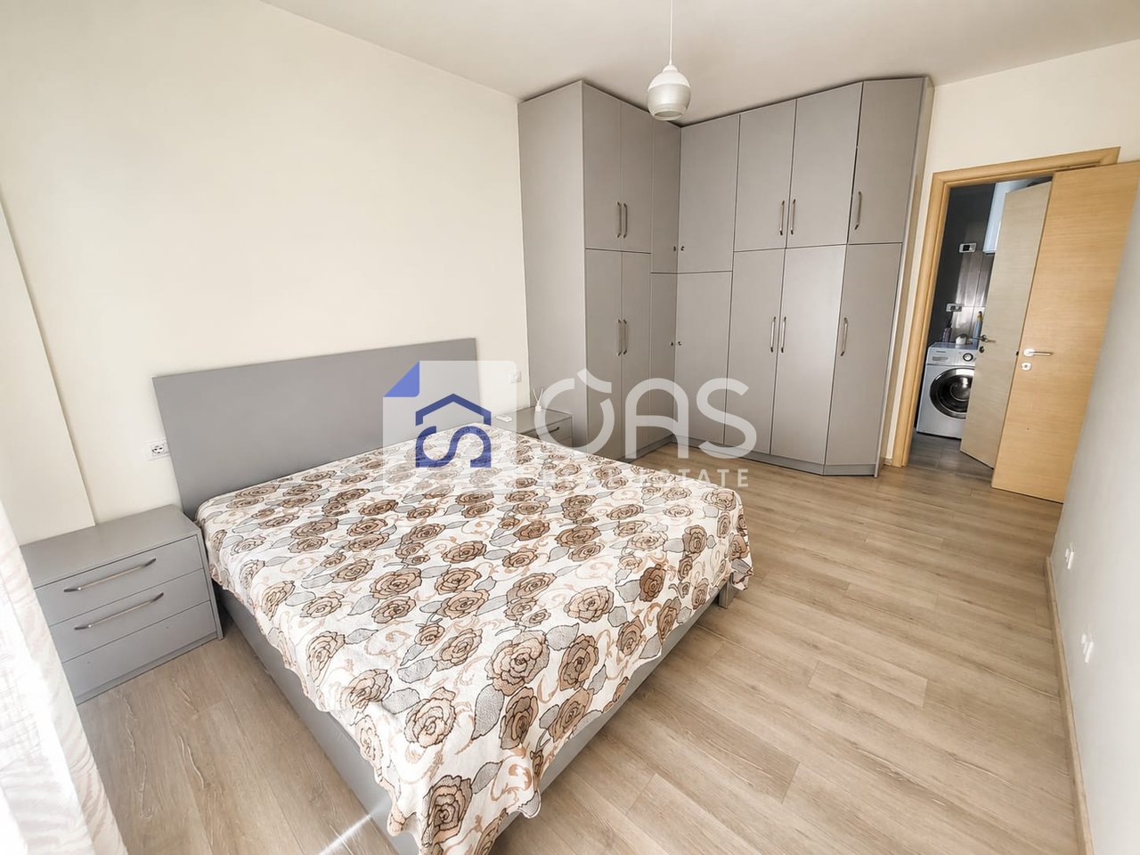 Jepet me qera apartamenti 2+1+2 kopshti zologjik