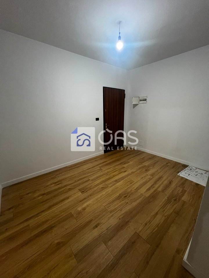 Shitet apartament 2+1 ne Don Bosko.