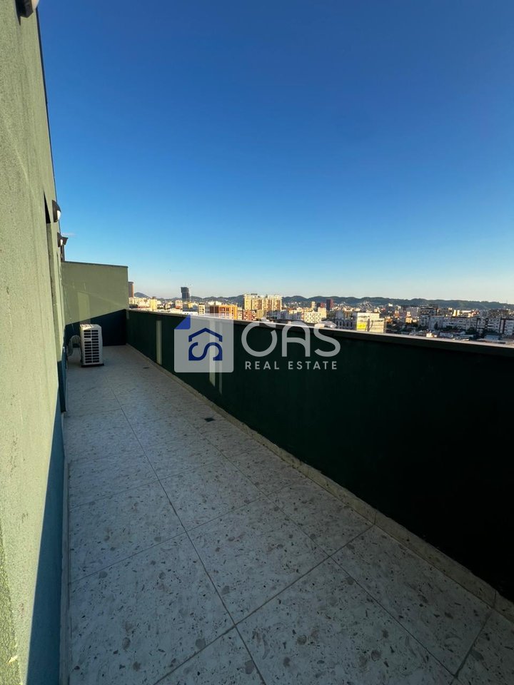 Super apartment 3+1+2+Veranda+Parking for rent at Bulevardi I Ri.