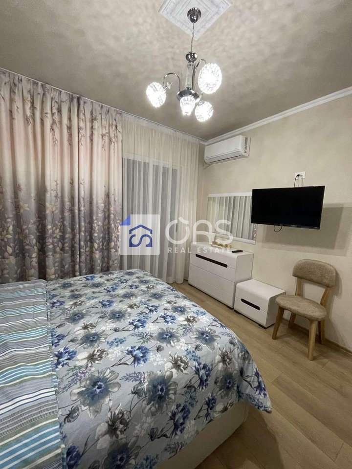Appartamento 1+1 in affitto a Komuna e Parisit