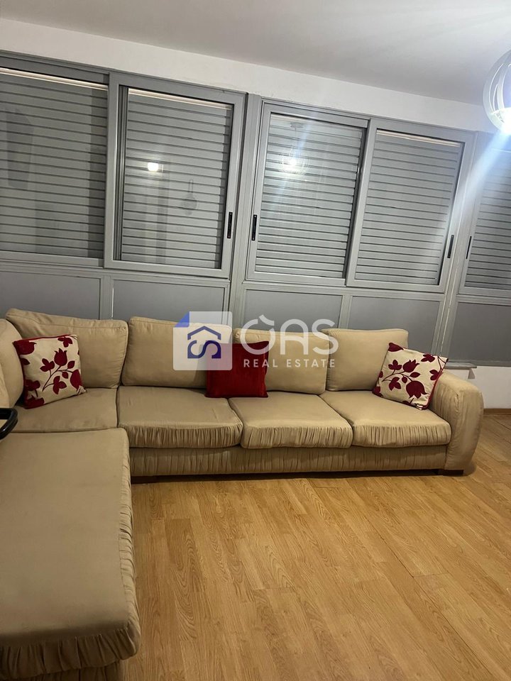 Jepet apartament me qera 2+1 Rruga e Kavajes
