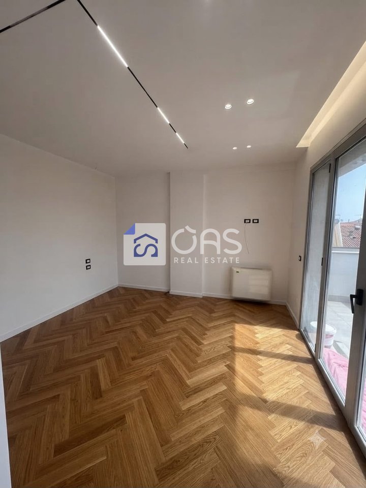 Apartment 1+1 for sale at 21 Dhjetori