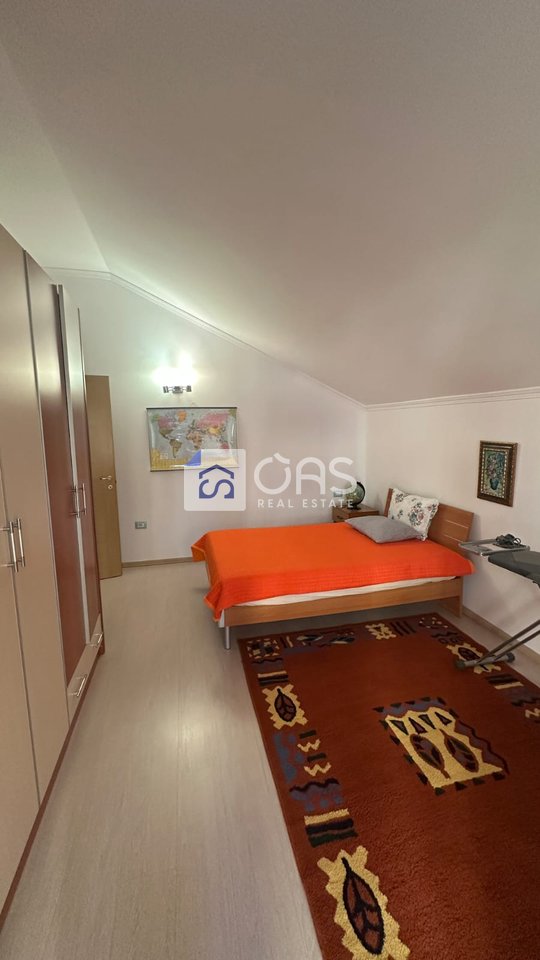 Jepet apartament me qera 3+1 Komuna Parisit