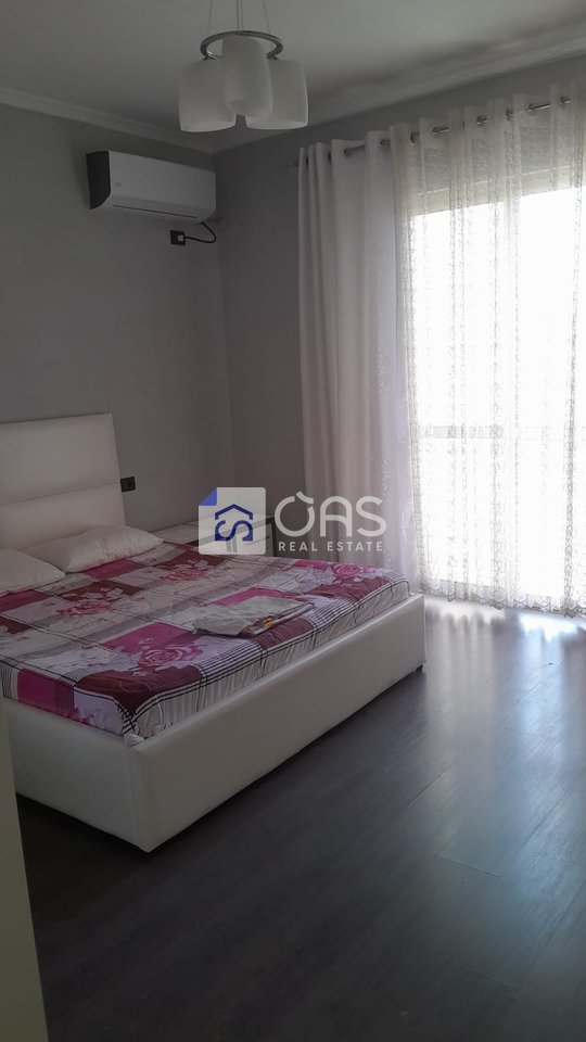 Jepet apartament me qera 2+1 te Kodra e Priftit