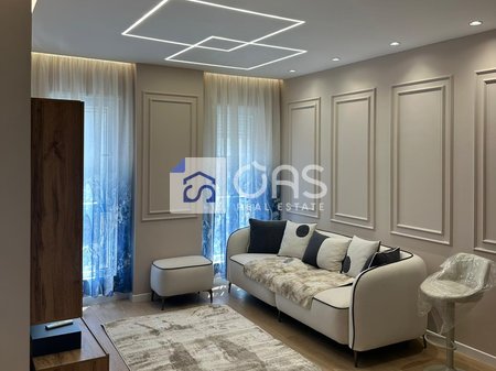 Jepet me qera apartament 1+1 Te Univers City