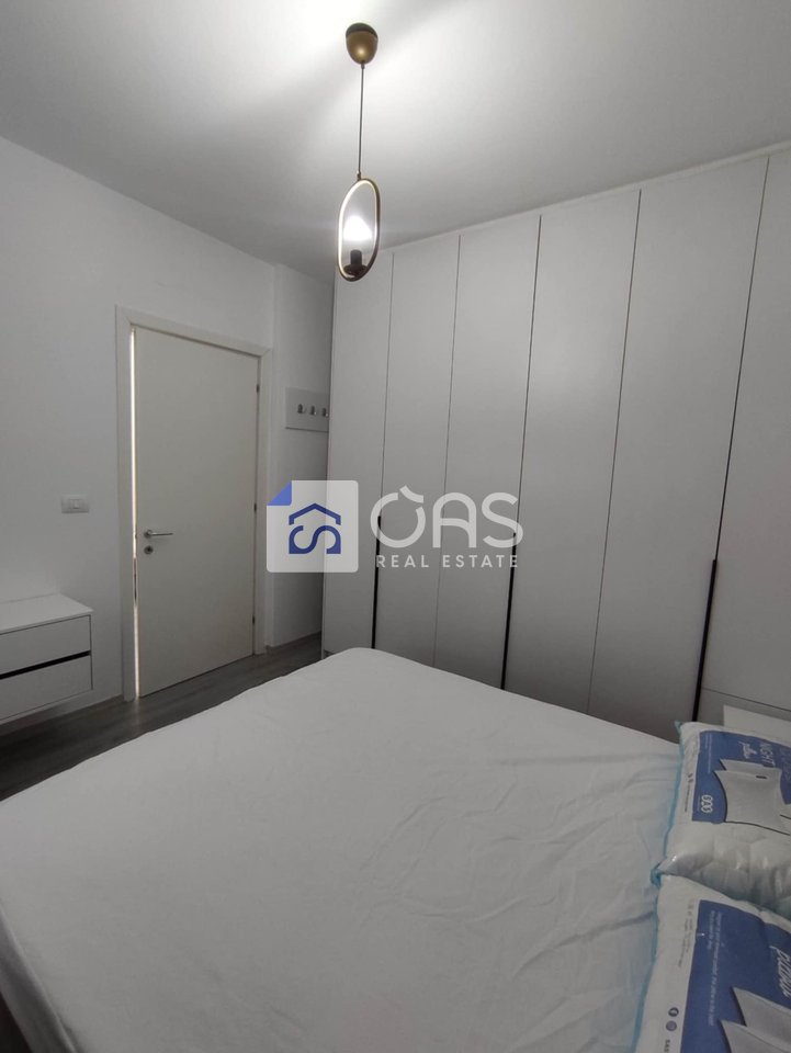 Jepet me qera apartamenti  1+1 yzberisht (amerikan 3)