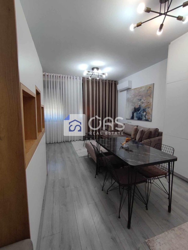 Jepet me qera apartamenti  1+1 yzberisht (amerikan 3)