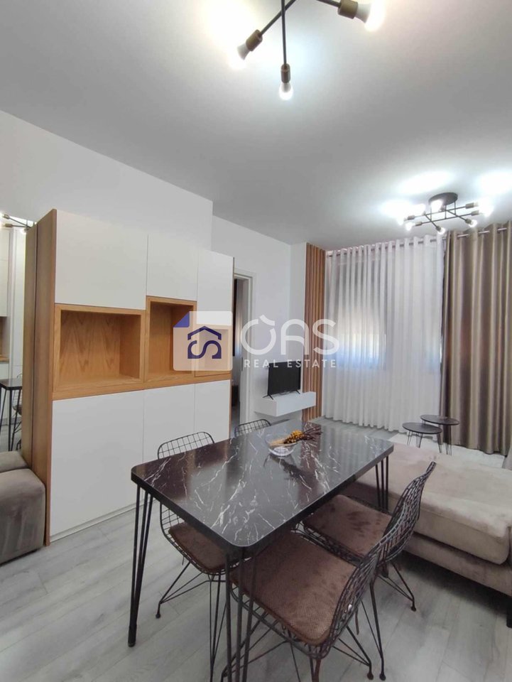 Jepet me qera apartamenti  1+1 yzberisht (amerikan 3)