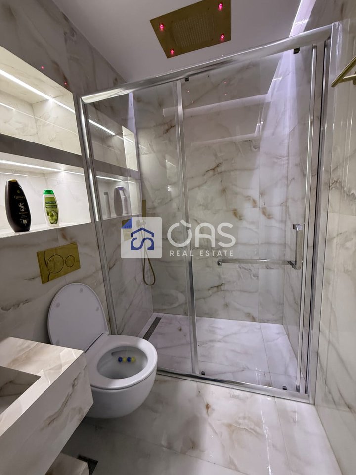 Studio apartment for rent at 21 Dhjetori.