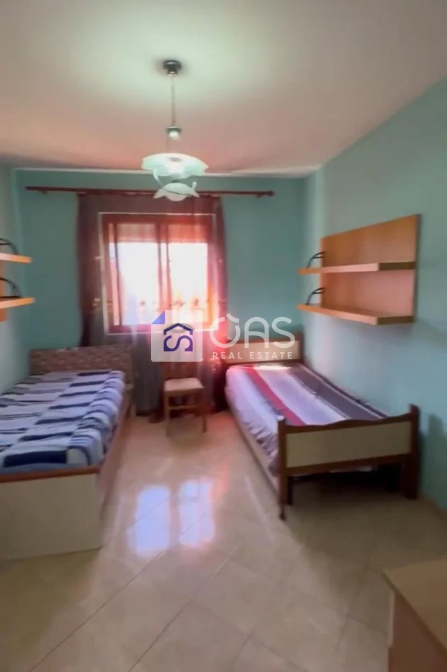 Jepet me qera apartamenti  2+1 materniteti i ri