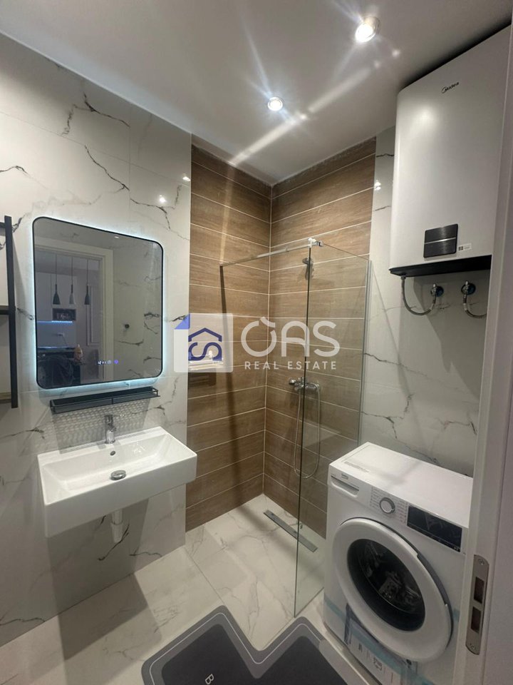 Jepet me qera apartament 1+1 Te Univers City