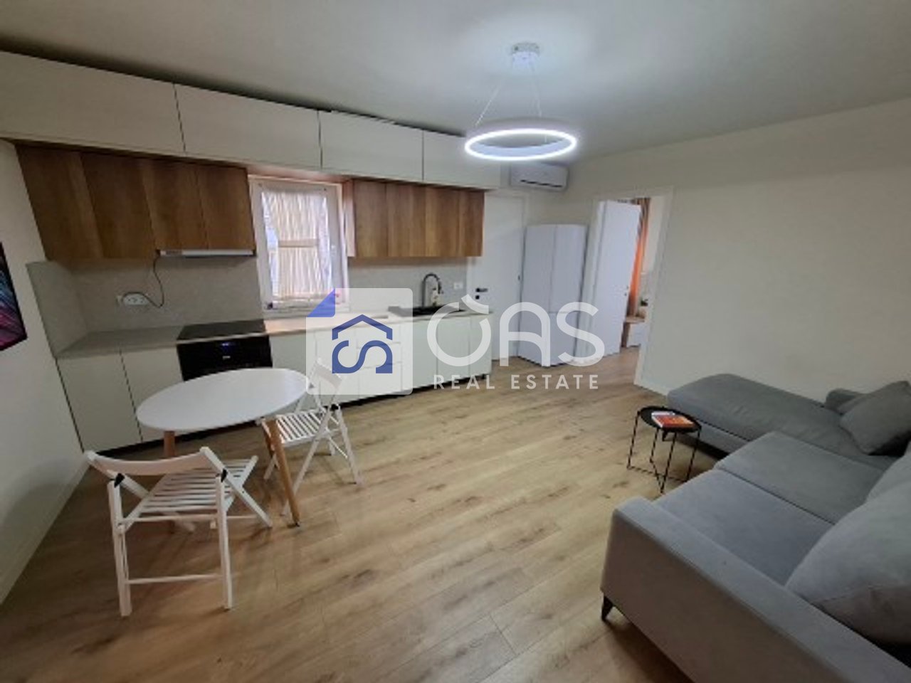 Jepet me qera apartament 2+1 Rruga e Barrikadave