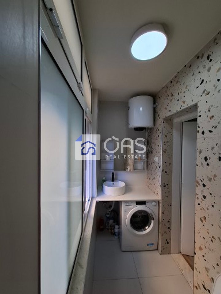 Jepet me qera apartament 2+1 Rruga e Barrikadave