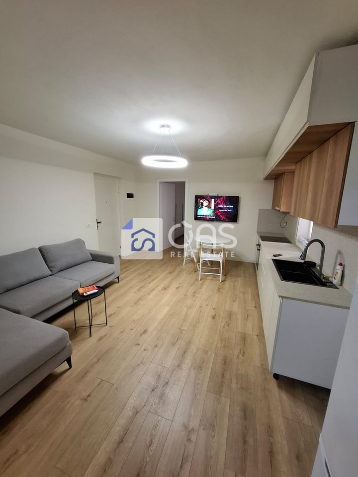 Jepet me qera apartament 2+1 Rruga e Barrikadave