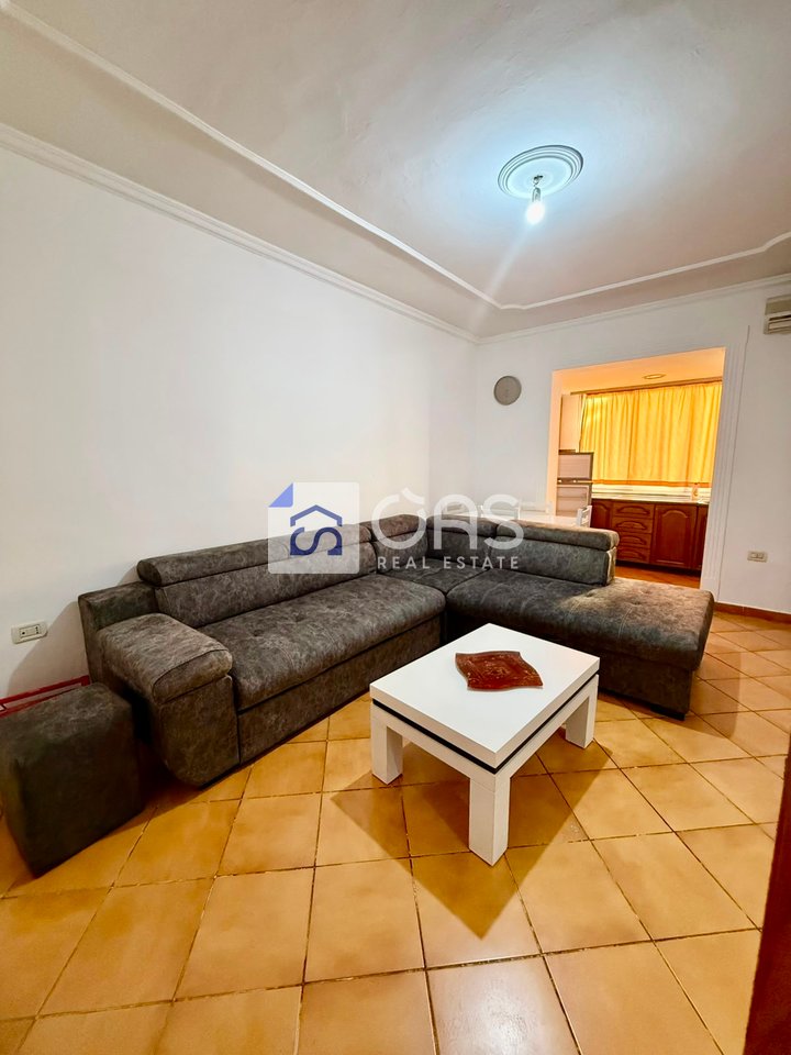 jepet me qira Apartament  2+1  kryqezimi brrylit