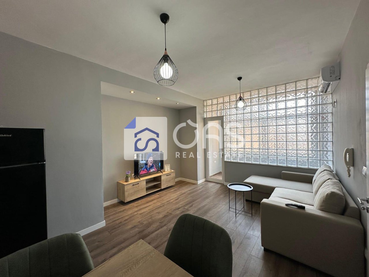1+1 apartment for rent at Pazari i Ri