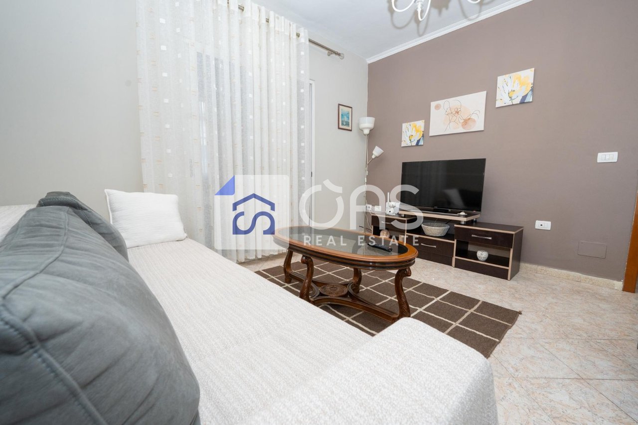 A 2+1 apartment is for rent at Willson Square.