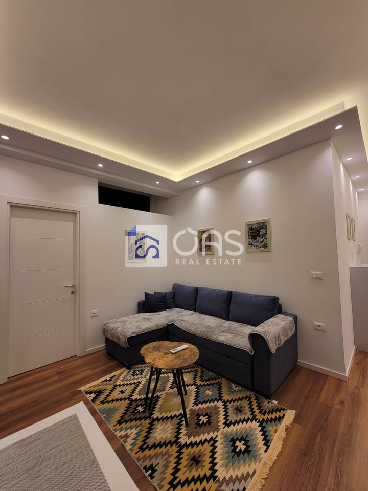 jepet me qira Apartament  1+1   rruga durrsit