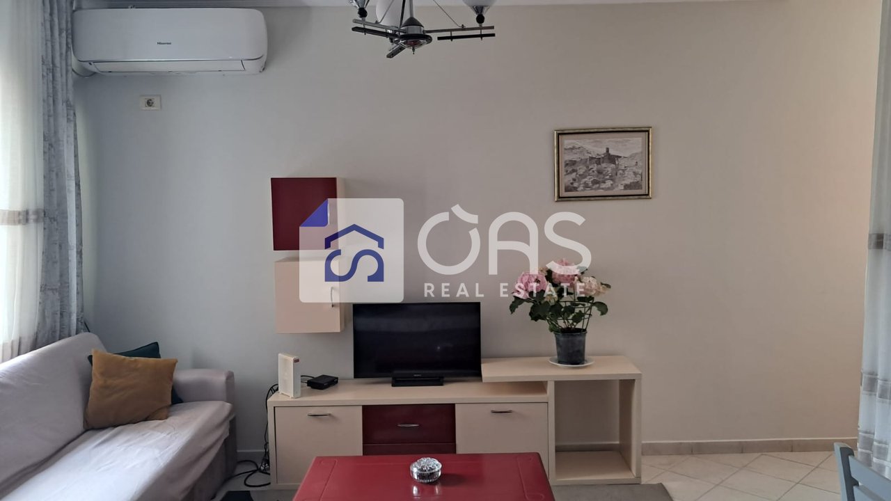 Jepet apartament me qera 2+1 te , Rruga Fortuzi